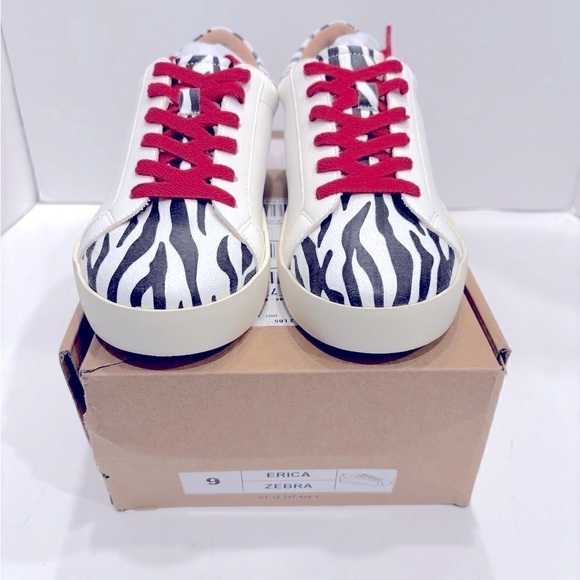 Journee Collection Women's Tru Comfort Foam Erica Sneakers - Picture 1 of 7